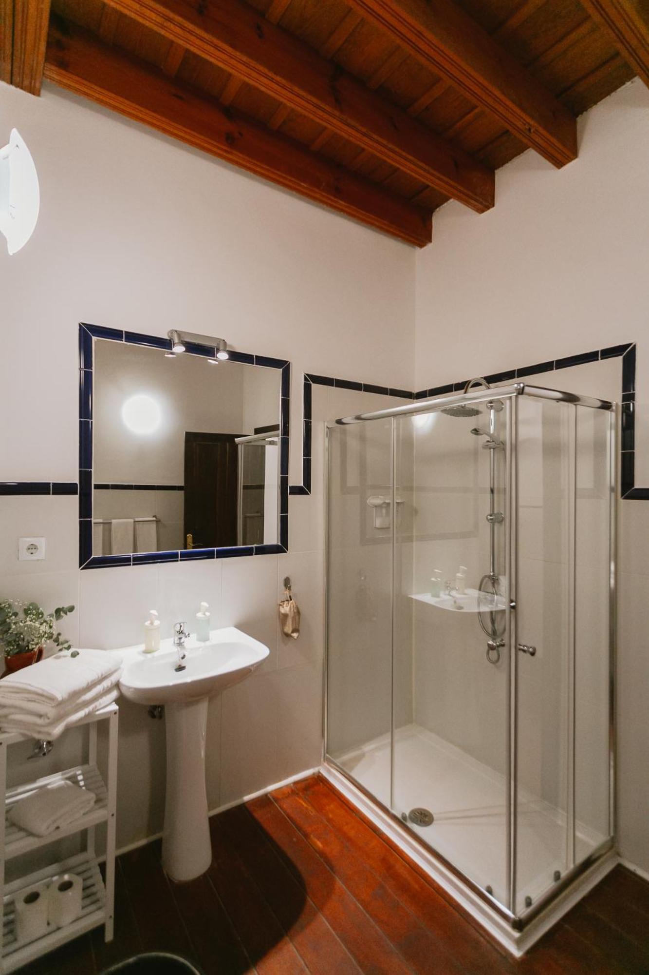 Komodo Casa Maravillas Rooms Sevilla Bagian luar foto