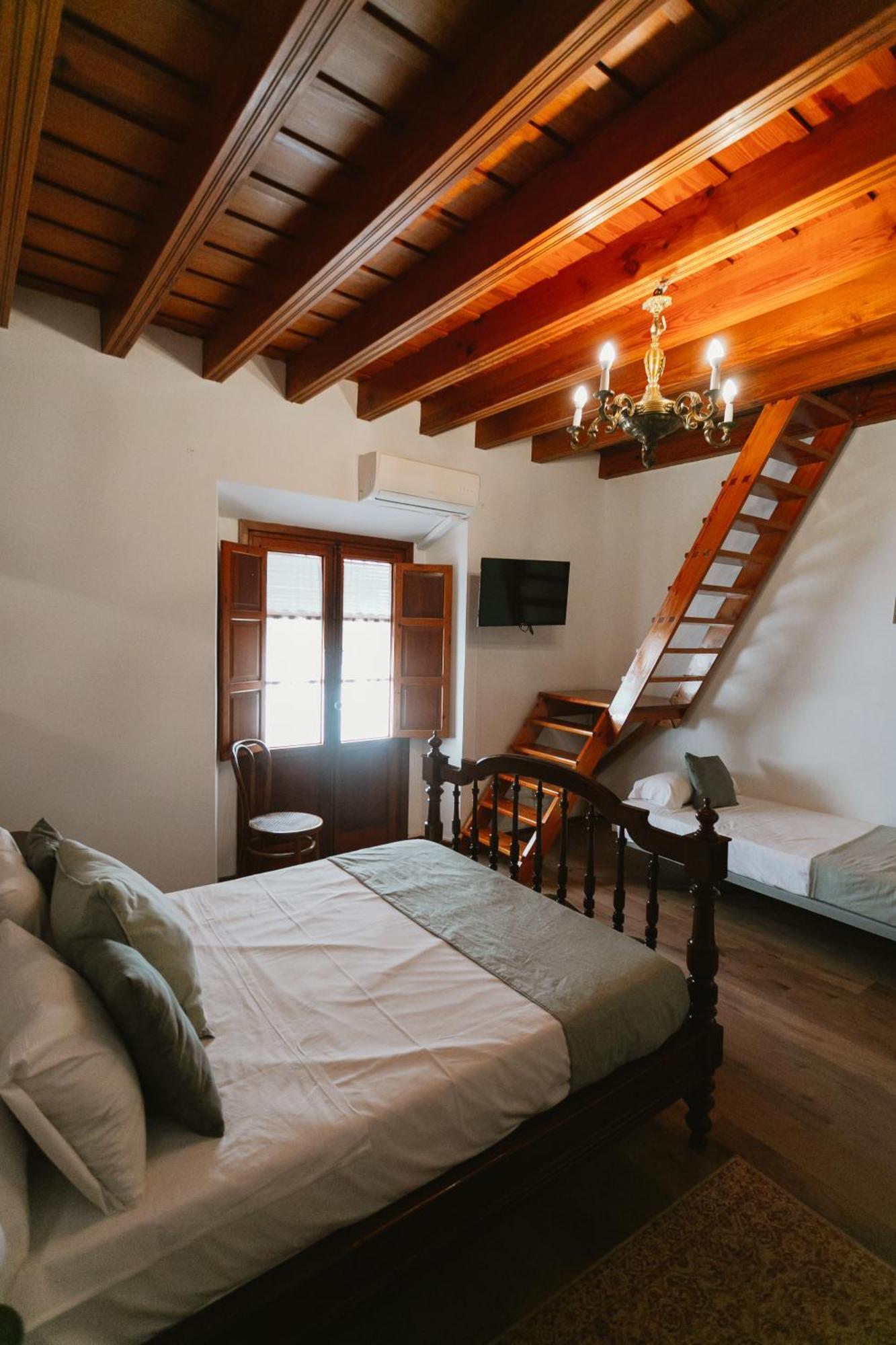 Komodo Casa Maravillas Rooms Sevilla Bagian luar foto