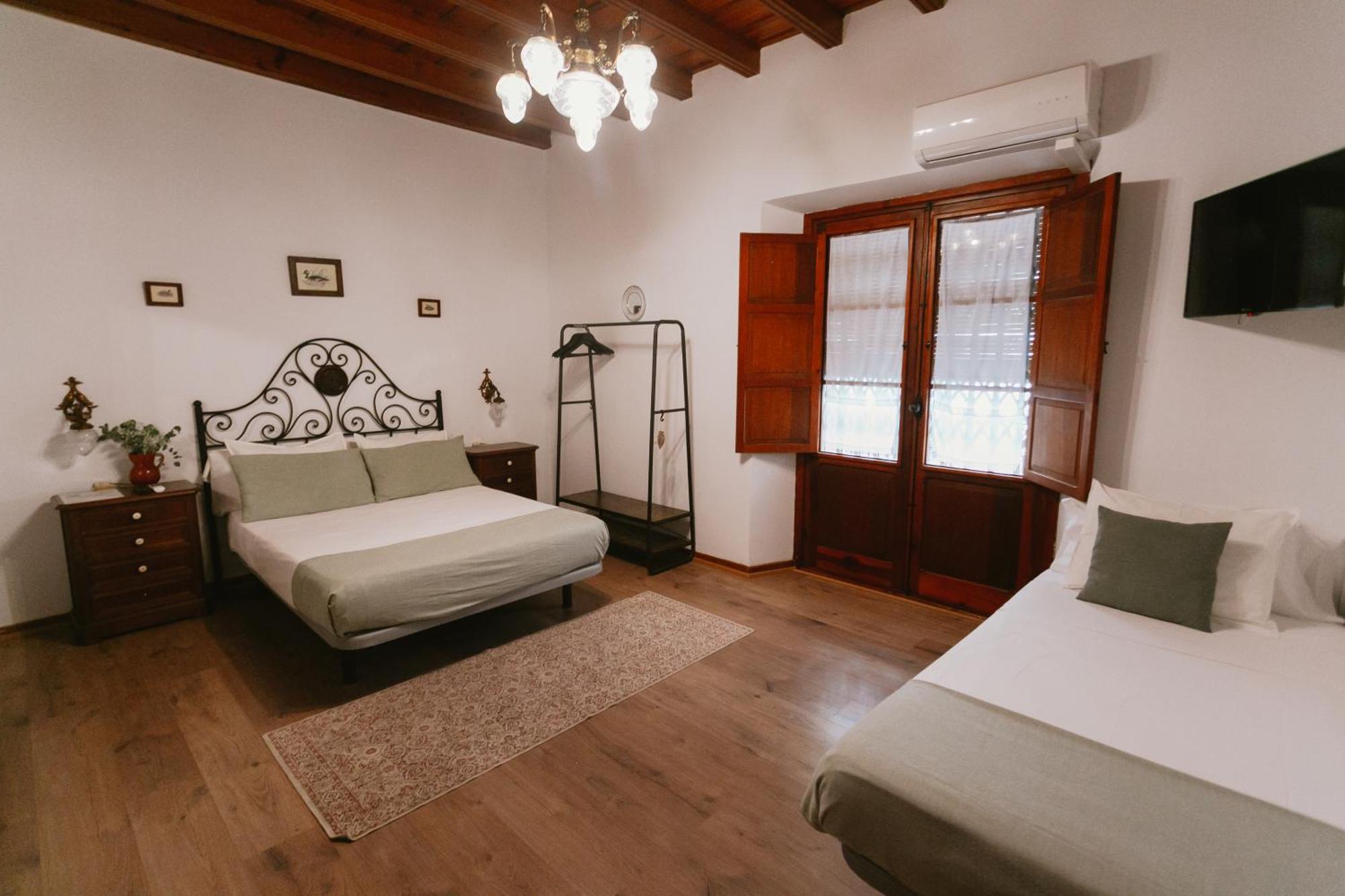 Komodo Casa Maravillas Rooms Sevilla Bagian luar foto