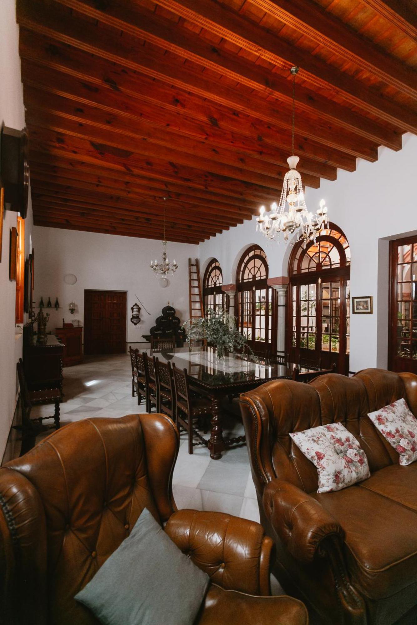 Komodo Casa Maravillas Rooms Sevilla Bagian luar foto