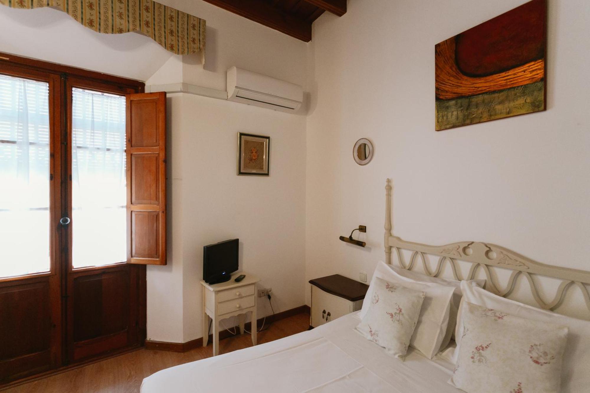 Komodo Casa Maravillas Rooms Sevilla Bagian luar foto