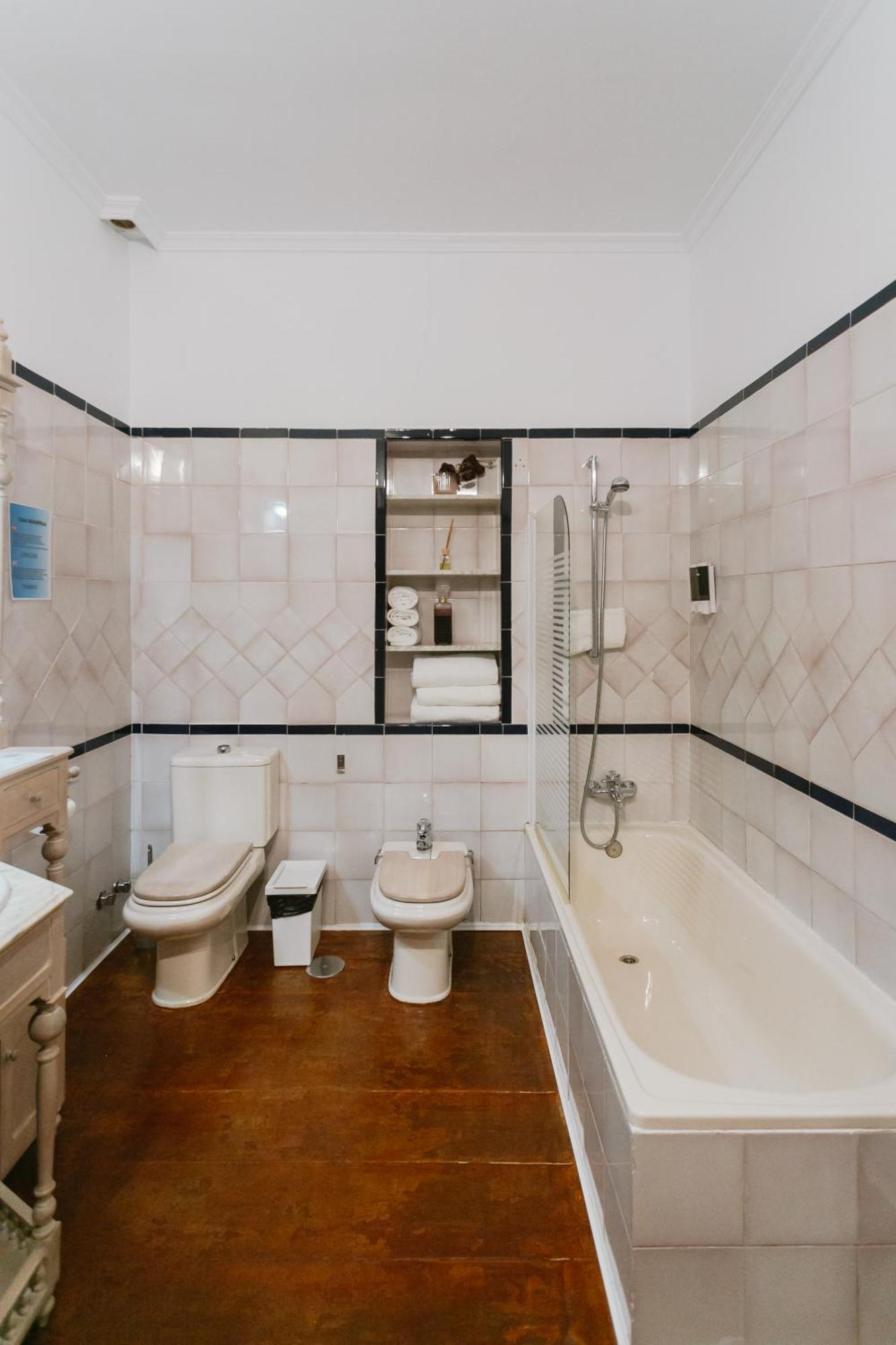 Komodo Casa Maravillas Rooms Sevilla Bagian luar foto
